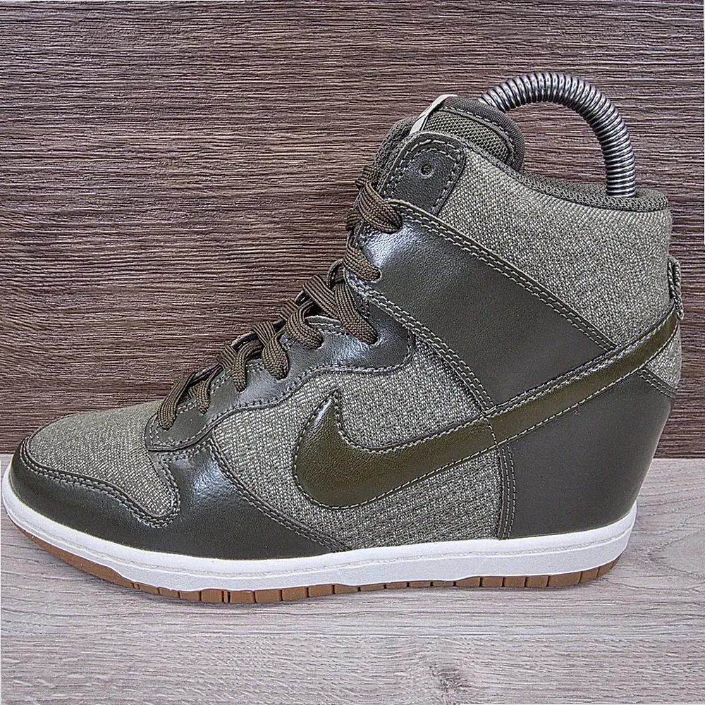 Nike Dunk Sky High Hidden Wedge Sneaker Gr. UK 4,5 Grün Leder Absatz Schuhe