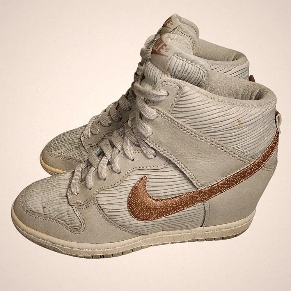 Nike Turnschuhe Damen 5,5 Dunk Sky Hi Light Bone Metallic Rot Bronze Leder Keilabsatz