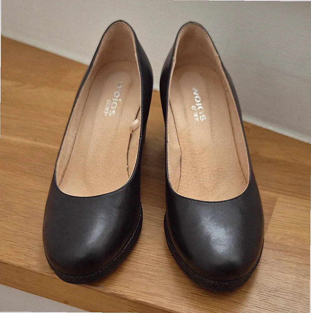 No. 6 Damen Pumps Schwarz Kunstleder Slip-On EU 36 Keilabsatz 7.5cm