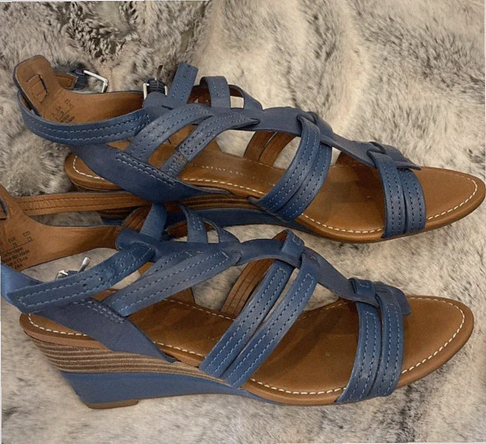 NP129 👠 NEU Block-Absatz Leder Sandaletten Sandalen 38 5 Franco sarto hell-blau