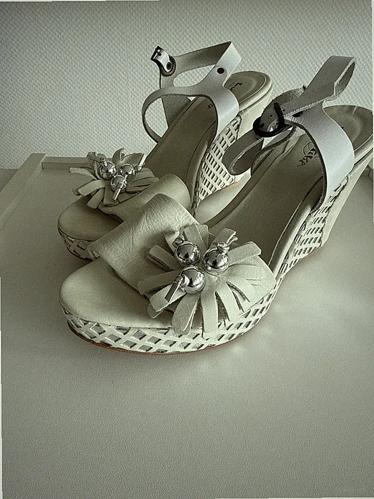 Offener Damenschuh Weiß/ Silber Größe 39 Neu Von Vera Gomma