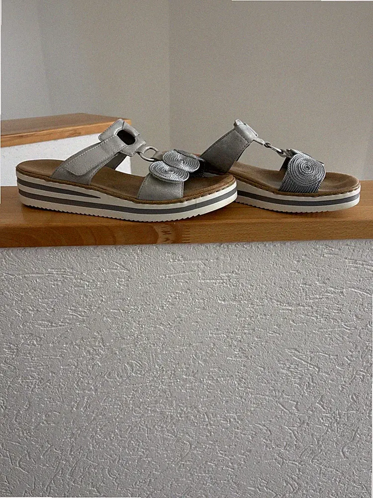 Pantolette Gr.43 silber Rieker