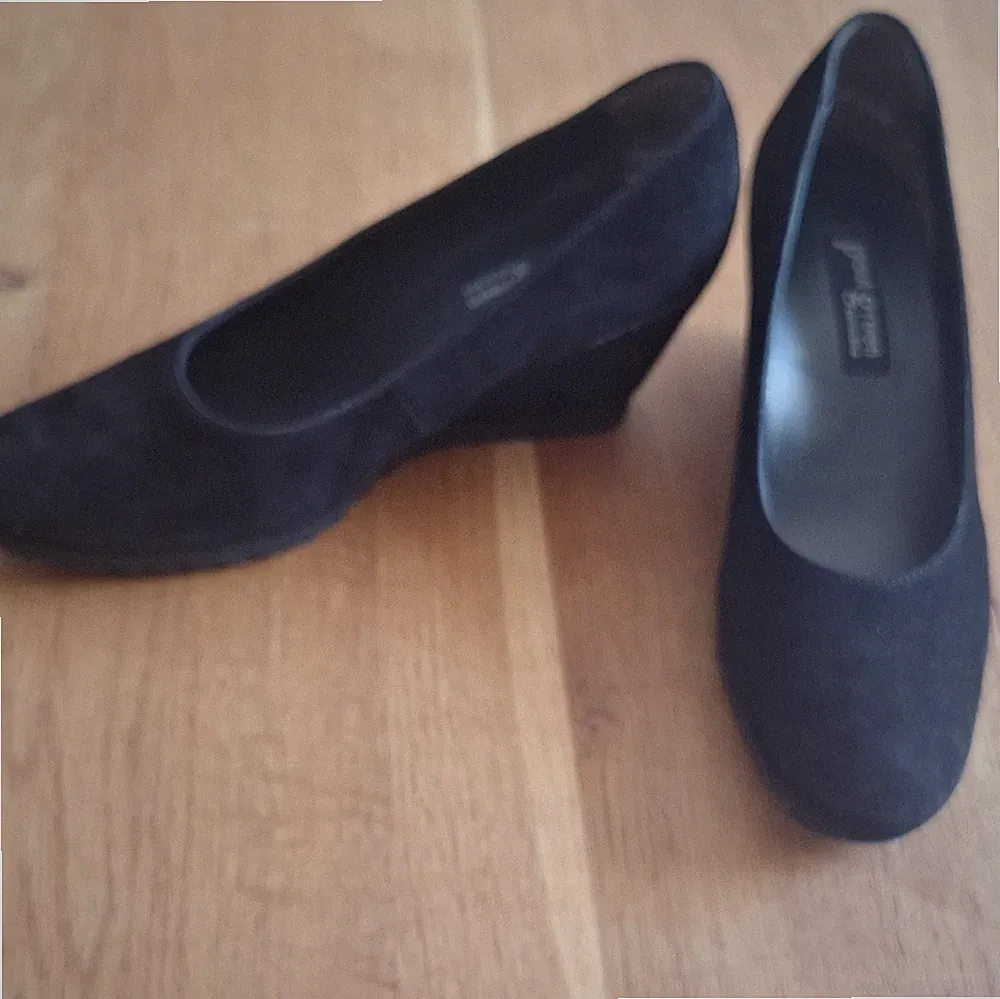 Paul Green Damen Pumps Wildleder Schwarz Keilabsatz 5–7,5 cm EU 38 Slip-On