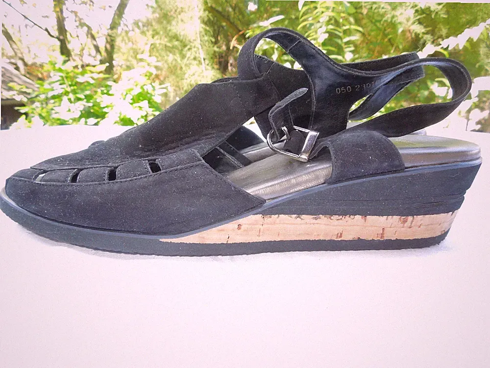 Peep Toe Sandalen Sandaletten Keilabsatz Kork Gr. 40 Leder schwarz