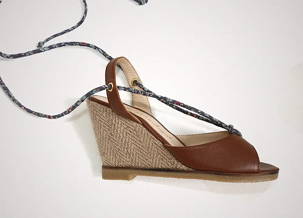 Petite Mendigote Wedges Keilabsatz Sandaletten Schuhe Leder braun Gr. 36 UK3 neu
