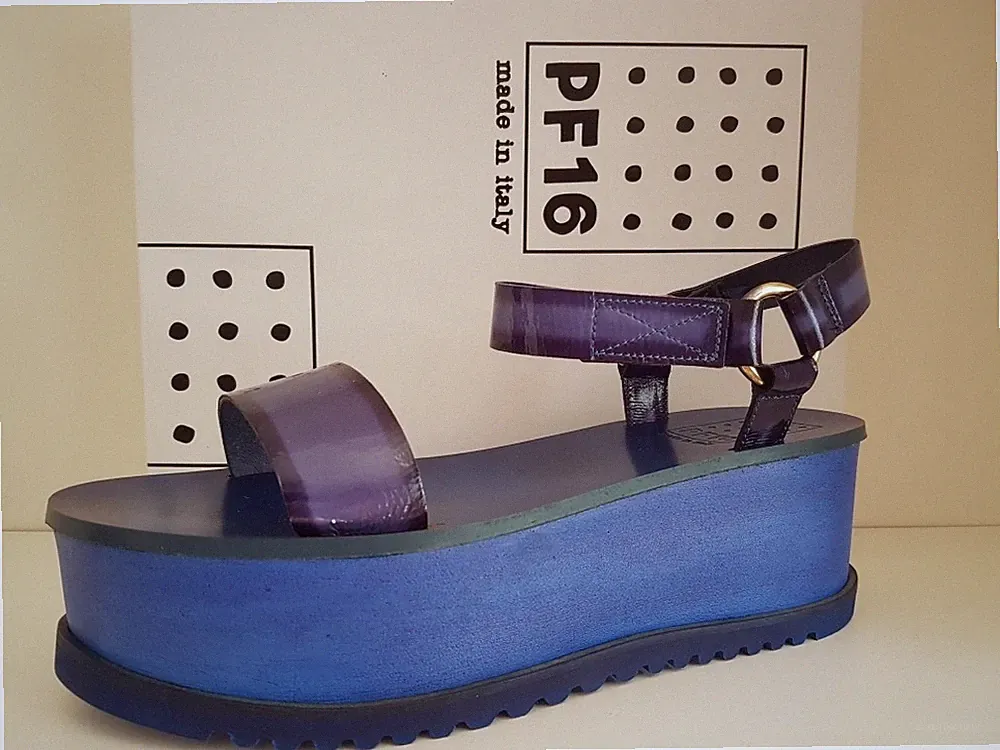 PF16 Sandalen Clogs LUX Keilabsatz Holzoptik lackiert 7 cm mit Plateau