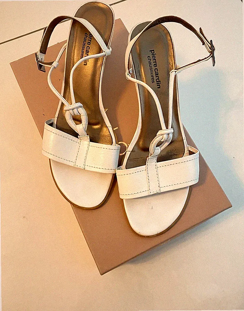 Pierre Cardin Damen Sandalen Weiß Keilabsatz 5–7,5 cm Riemchen Schnalle