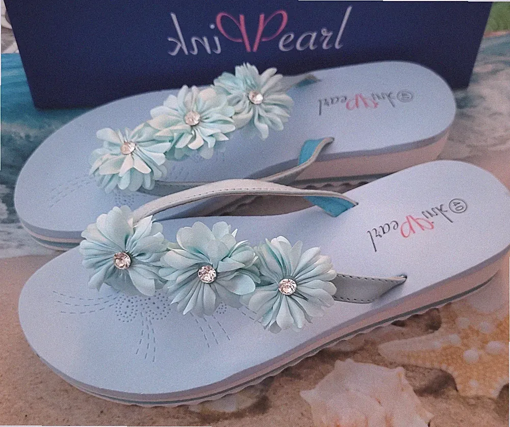 Pink Pearls, Flip Flops, Hellblau, Weiss, mit Blumen, Grösse 40, Badeschuhe, Neu