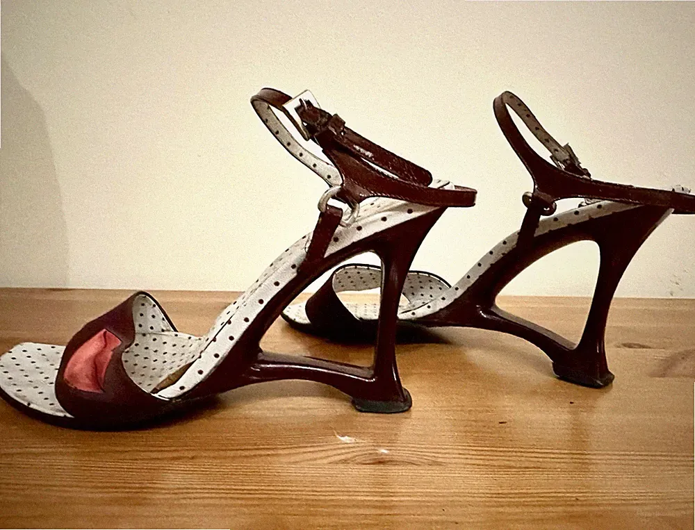 Prada riemchen Sandalen Sandaletten Gr.37,5 Leder ikonische Lippen Dekor