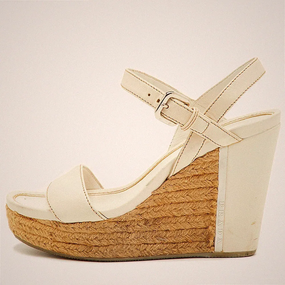 Prada Sport Größe 36,5 Weiß Leder Knöchelriemen Plateau Keilabsatz Sandalen