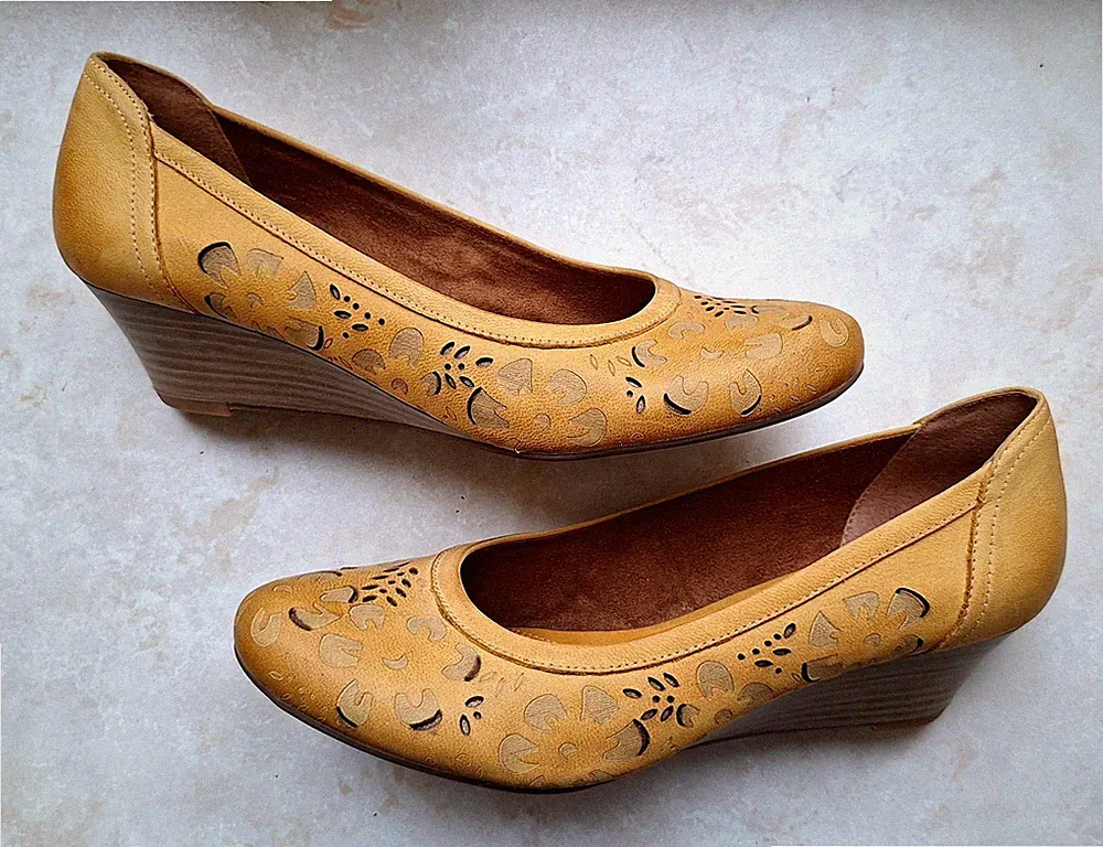 Pumps Gr. 39 MARCO TOZZI Leder Senfgelb Keilabsatz