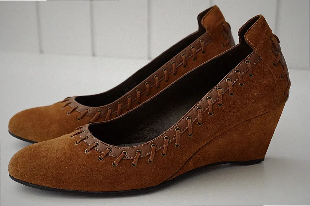 Pumps mit Keilabsatz von Jette Joop Wildleder cognac, Gr. 8/42