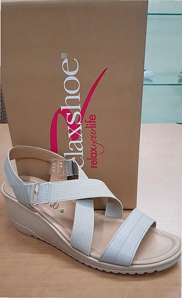 RELAXSHOE Praktische Sandale. Qualität und Komfort Leder Grau/Beige Keilabsatz 70 Nr. 40
