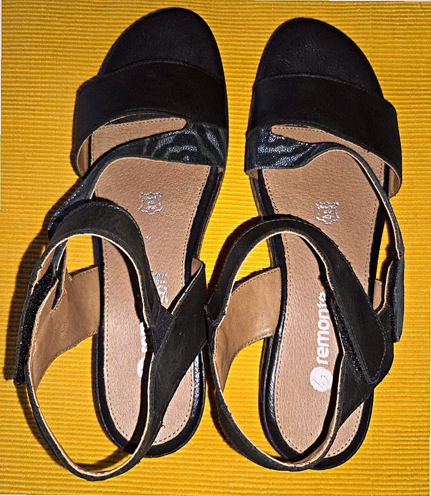 Remonte Damen Sandalen, Leder, schwarz Keilabsatz, Klettverschluss, 41. TOP