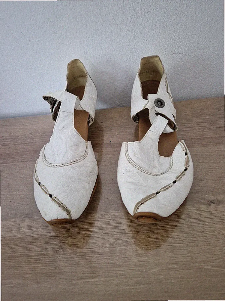 Druckknopf Keilabsatz Sandalen