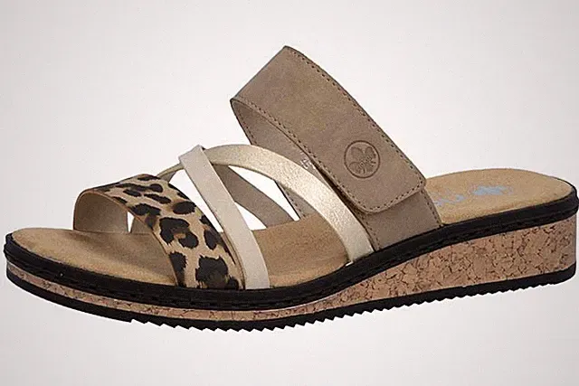 Rieker Damen Pantolette Pantoletten Sandalen Schuhe beige Leo gold V3652