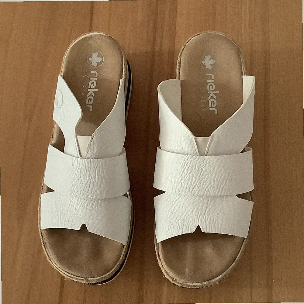 Rieker Damen Sandalen Pantoletten weiß EU 41 Keilabsatz Slip-On Plateau