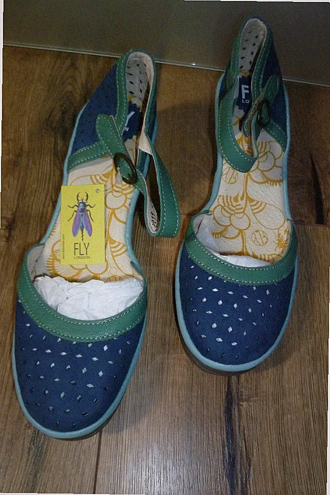 Riemchen Sandale Pumps blau grün Wildleder Gr. 42 von Fly London Keilabsatz -Neu