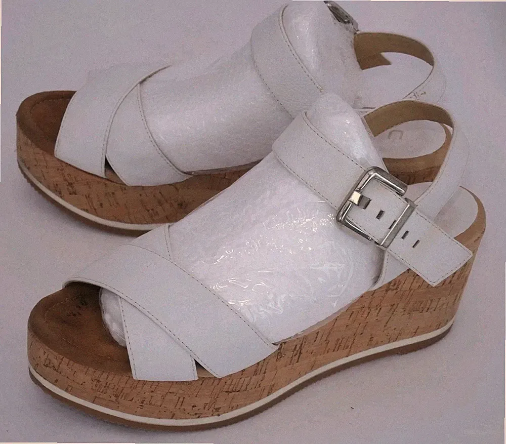 Riemchenpumps UNISA Sandalen Keilabsatz Plateau Gr.40 Weiß Leder Neuwertig