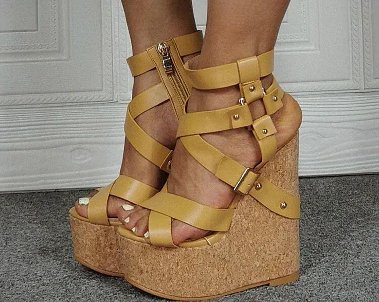 Rivet Buckle Strap Roman Gladiator Damen Sandalen Keilabsatz Plateau Pumps Sexy