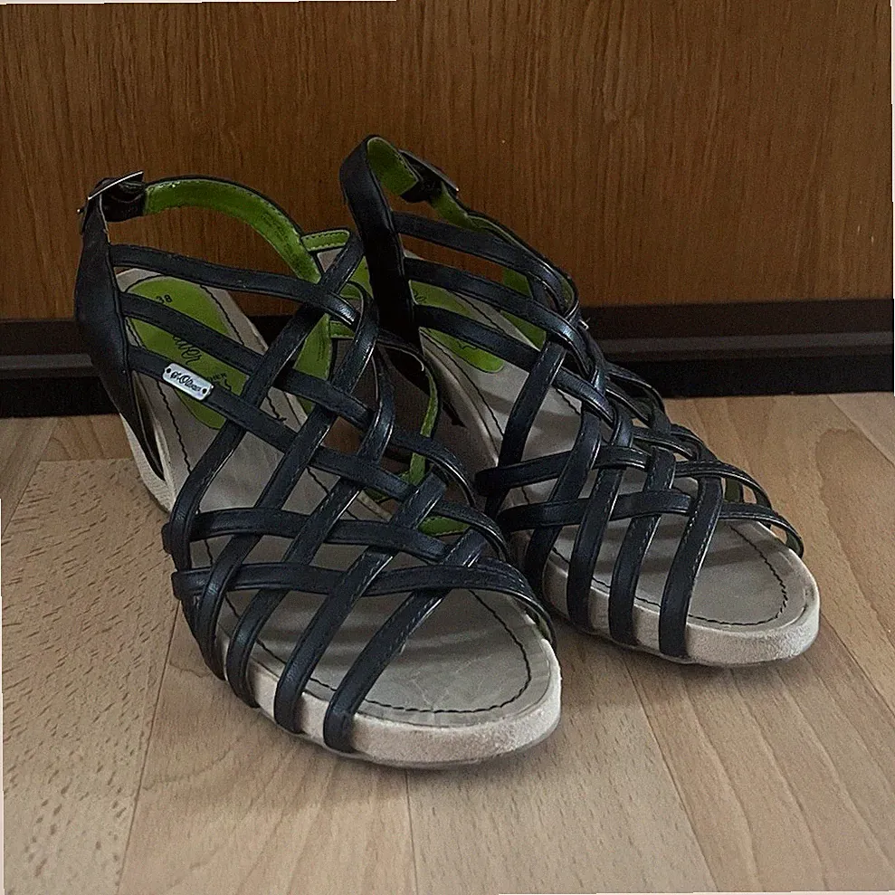s.Oliver Damen Riemchen-Sandalen Keilabsatz Leder Schwarz | Größe 38