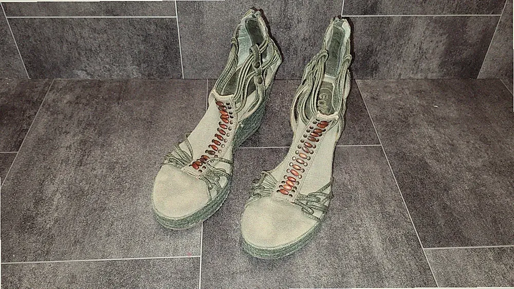 Sammler Liebhaber Damen Sandalen Gr.39 oft und gern getragen 10cm Keilabsatz