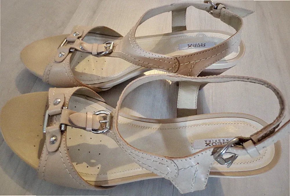 Sandale GEOX beige Größe 39