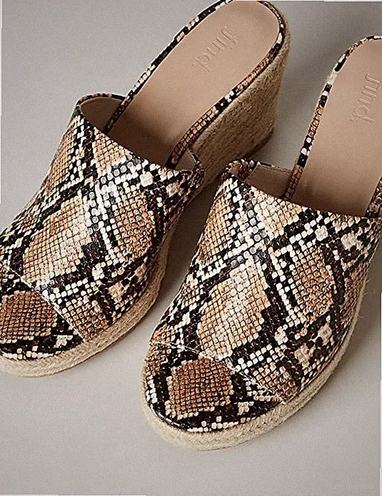 Sandalen Damen 9 cm Keilabsatz braun Schlange Sandalettenfund. Amazon Eigenmarke