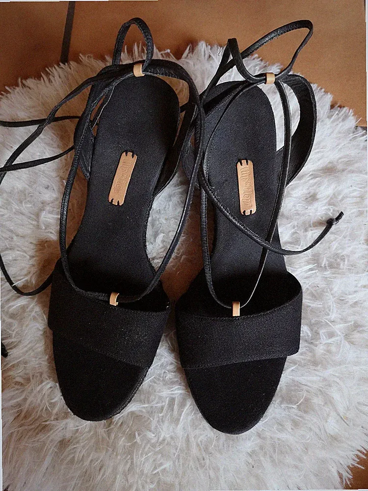 Sandalen Damen Gr. 40 Schnürung Sandaletten schwarz Flip Flop Leinen Keilabsatz