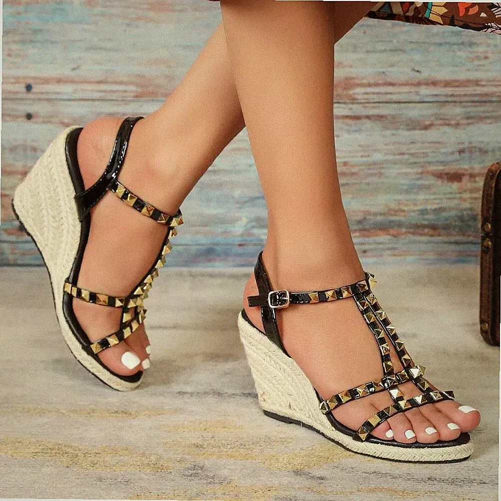 Sandalen Espadrilles Keilabsatz 10 cm Plateau schwarz Nieten Kunstleder 12036