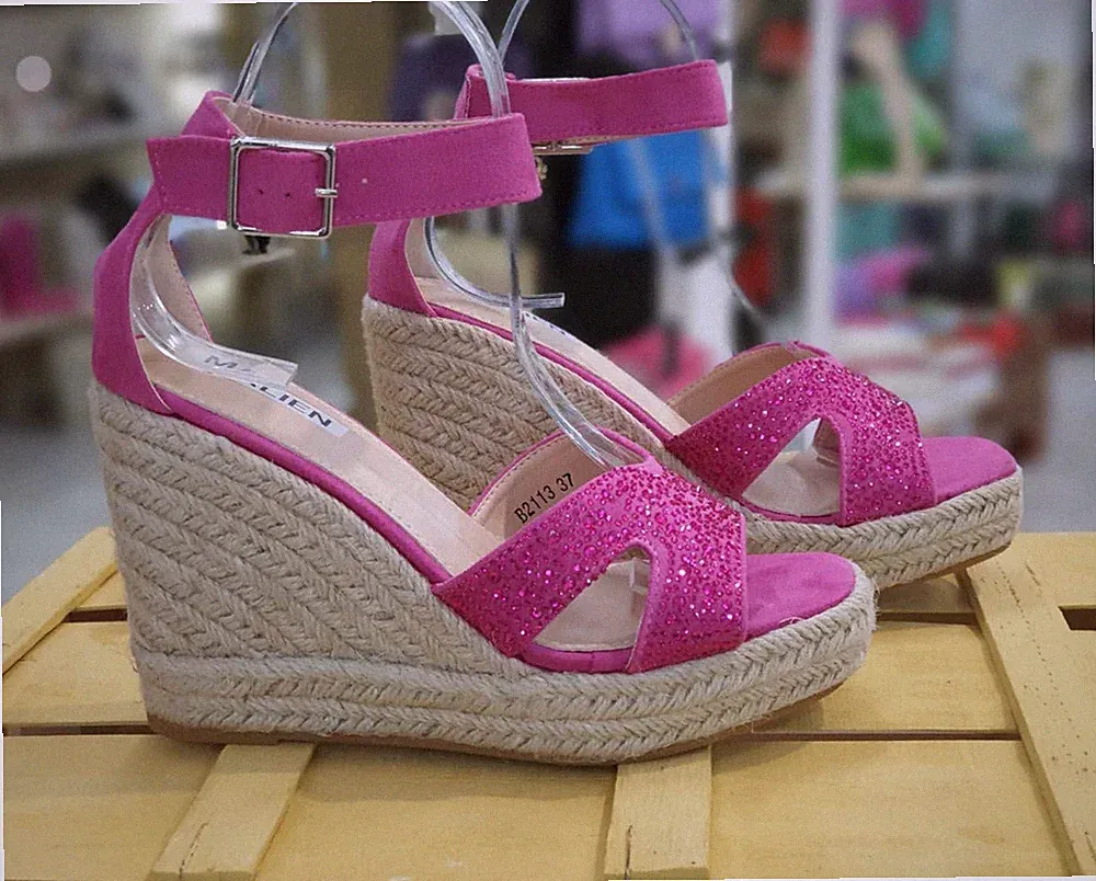 Sandalen Frau Fuchsia B2113 Keilabsätze und Plateau Schuhe Stöckel Sommer 2023