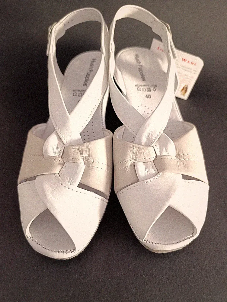 Sandalen Hush Puppies Leder Keilabsatz weiß beige Gr. 40 neu