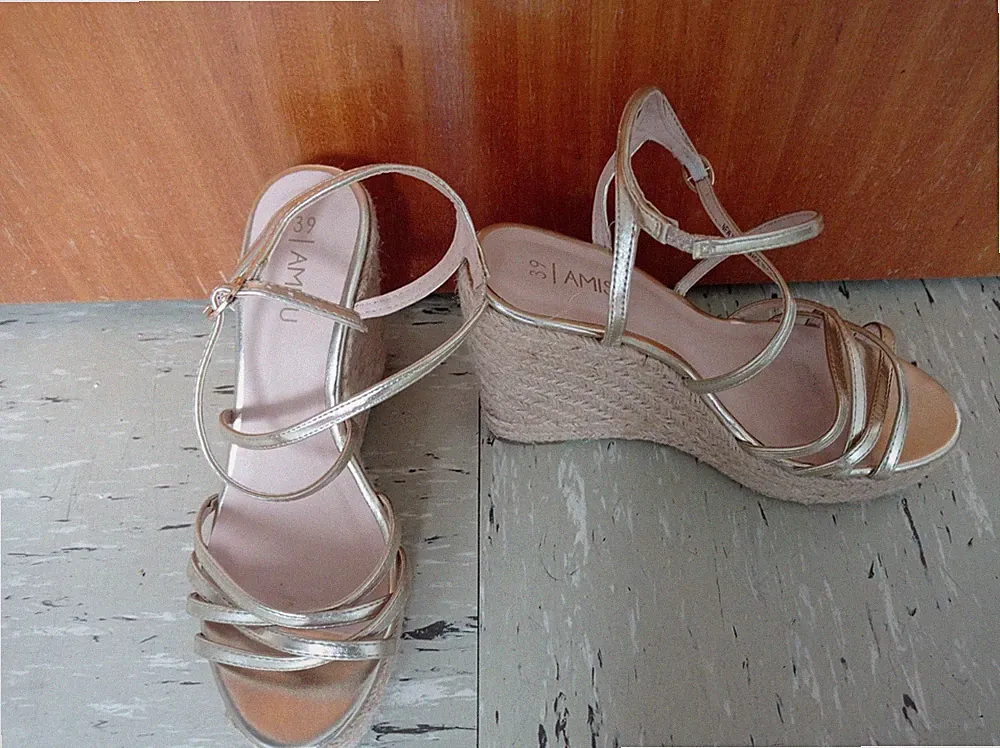 Gold Keilabsatz