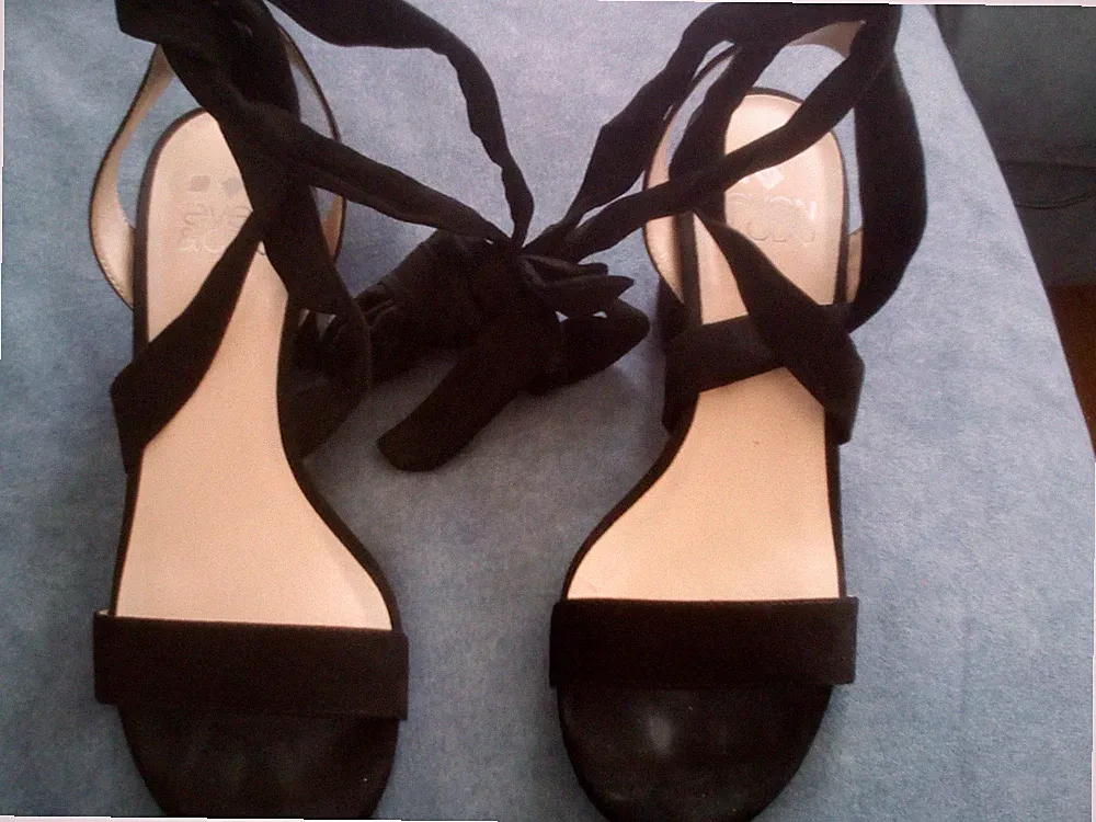 Sandalen mit Keilabsatz von even&odd, Gr. 38 - nur 1x getragen