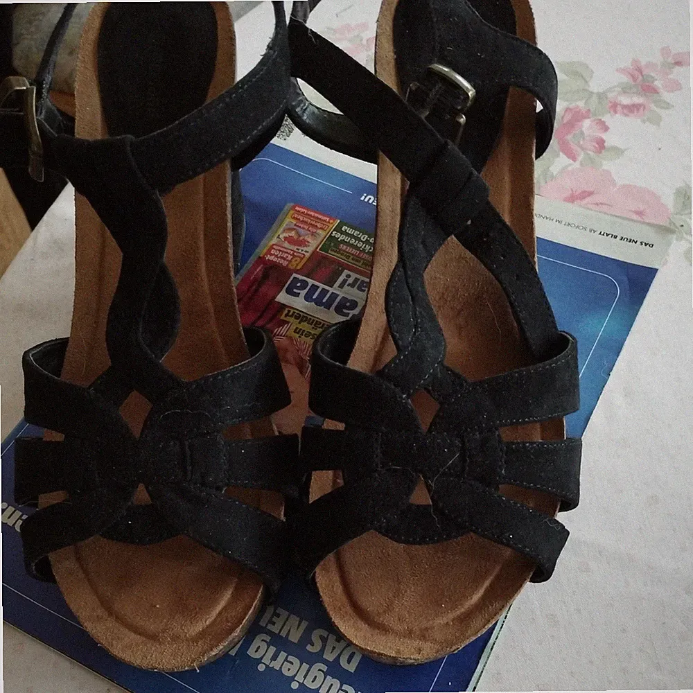 Sandalen, Sandaletten, Keilabsatz, schwarz, Wildlederoptik, 40 graceland