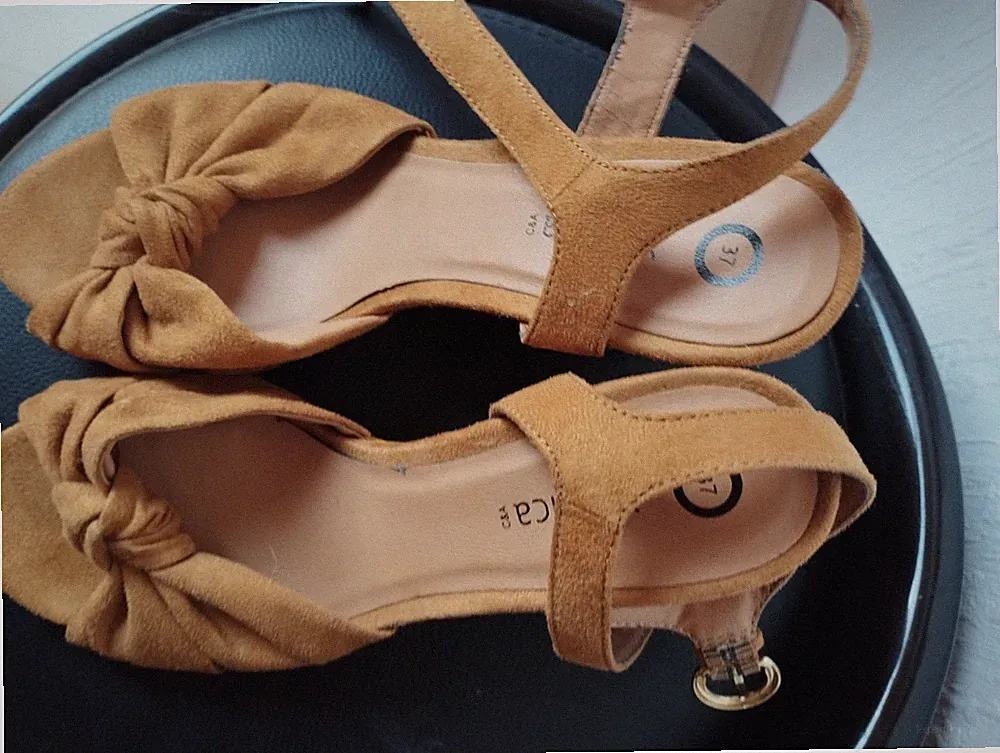 Sandalen Senf Gelb Velours Leder Keilabsatz Gr 37