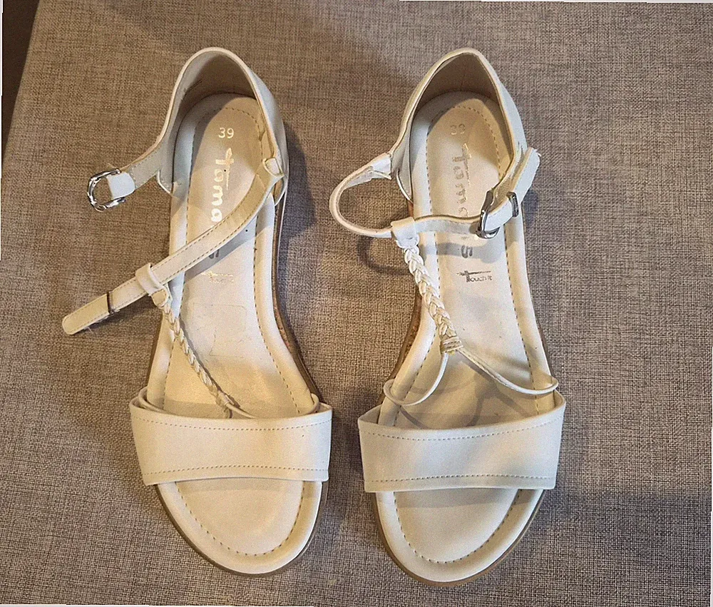 Sandalen von Tamaris Größe 39, weiß, Top Zustand wie neu
