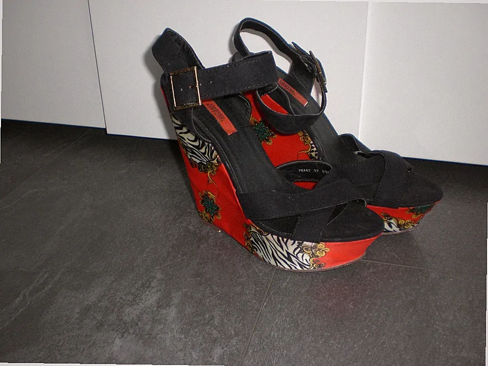 Sandalen Wedges Keilabsatz schwarz orange Gr.38