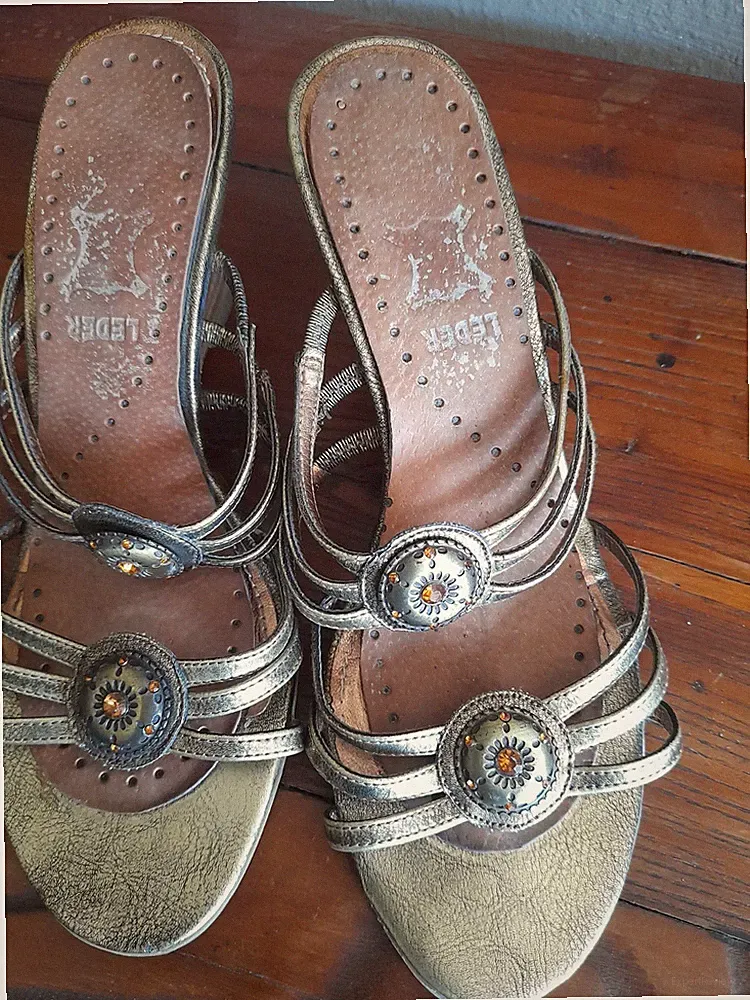 Sandalette mit Keilabsatz