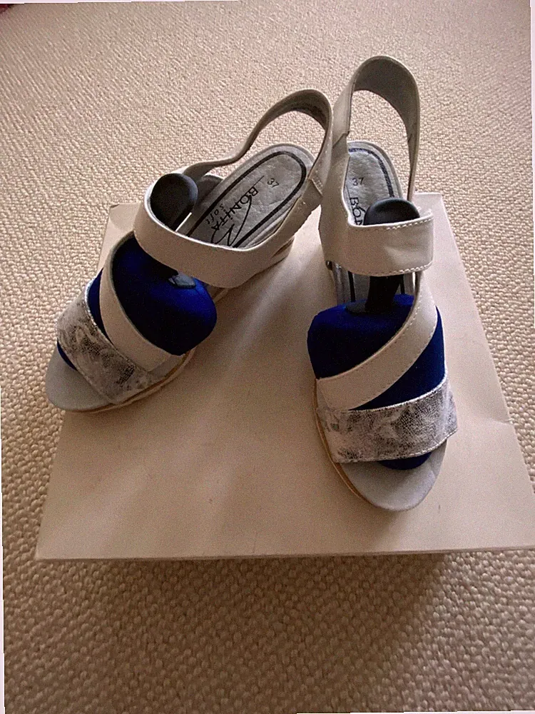 Sandalette mit Keilabsatz und Klettverschluss von Bonita soft Gr. 37
