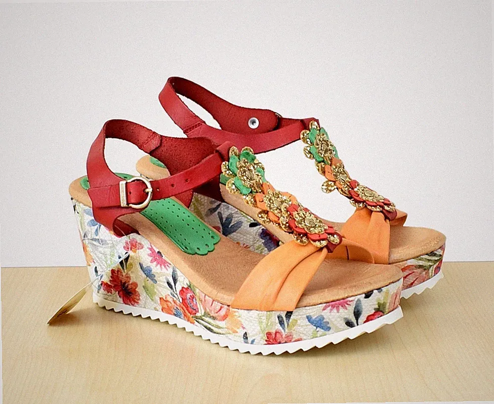 schöne Marila Sandaletten m. Keilabsatz Blumenmuster multicolor Gr. 39 - NEU