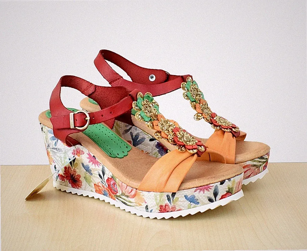 schöne Marila Sandaletten m. Keilabsatz Blumenmuster multicolor Gr. 40 - NEU