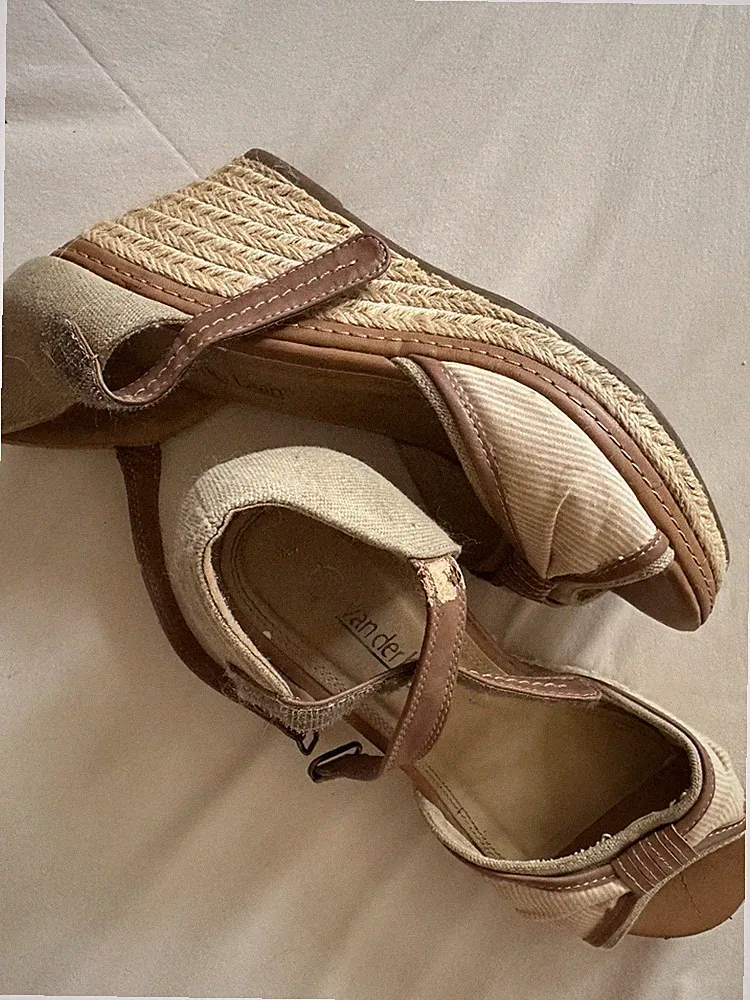 Schöne Sandalen Beige Größe 38 mit Bast Marke: Van Der Laan Sehr Gut