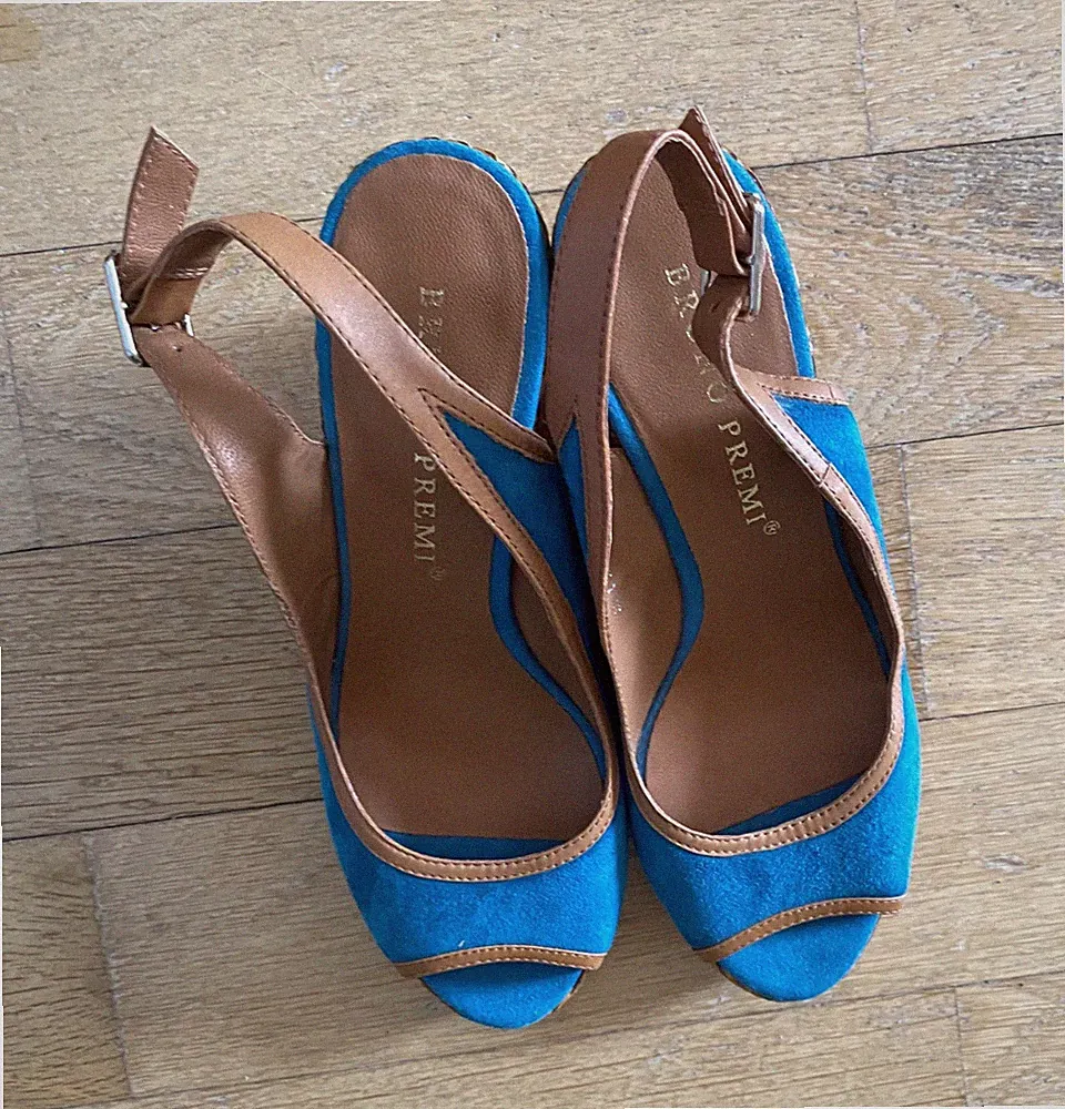 Schuhe Damen Sandalen Bruno Premi Keilabsatz Plateau Sandaletten Keilsandaletten