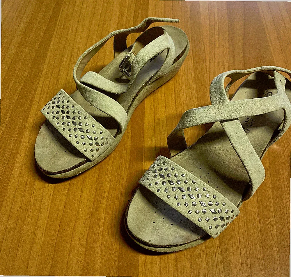 Schuhe Sandalen Geox Damen - Gr: 36 mit Keilabsatz - beige - Made in Italy - GEBRAUCHT