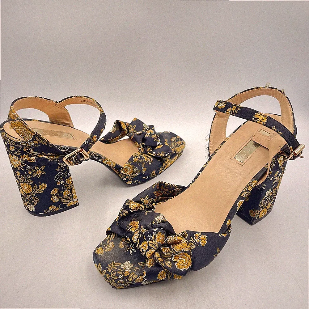 SCHWARZ SENF BLUMEN SATIN HIGH HEELS STICKEREI PLATEAU SCHLEIFE Gr UK 7