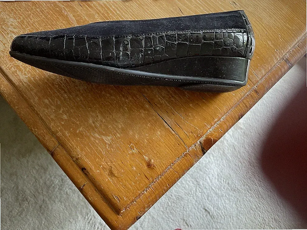 Schwarze Ballerina Gr 41 kl.Keilabsatz absolut Neuwertig Absatz 3cm