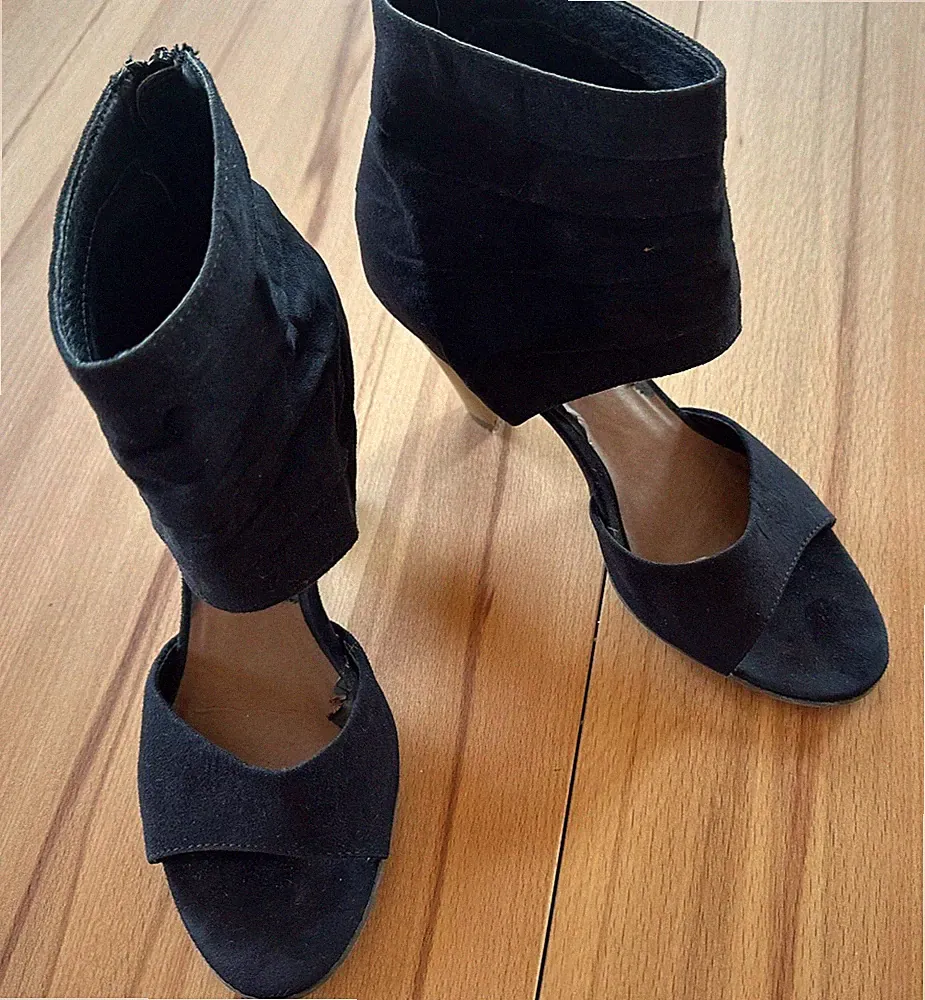 schwarze Damen Sandalen - Stiefeletten, Gr. 39
