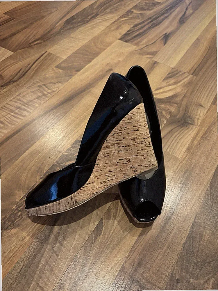 Leder Lack Sandalen Keilabsatz