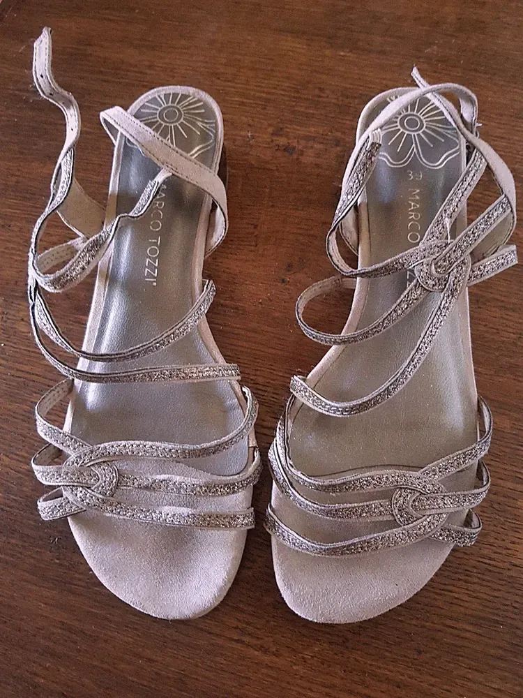 Sehr schicke Sandalen mit Glitzer, Größe 39, kaum getragen!